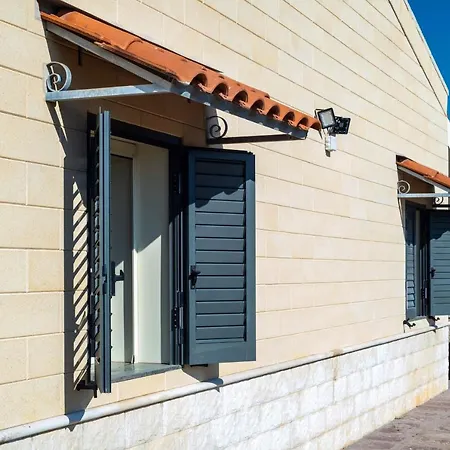 Almare Casavacanze 1 *